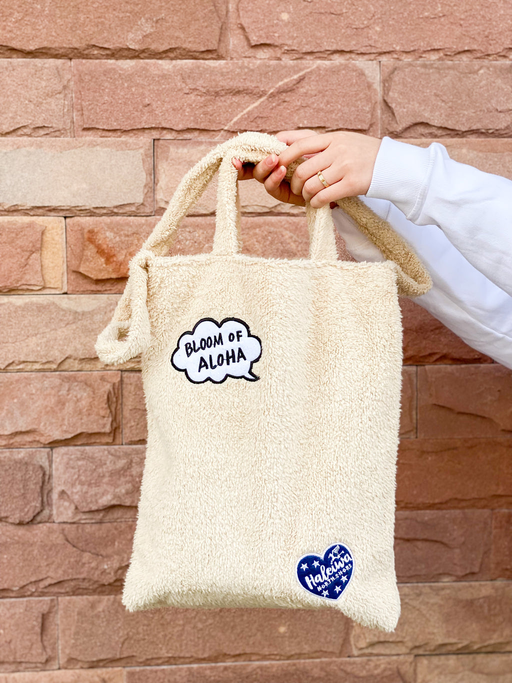 Boa 2-Way Tote – MerryLandShop